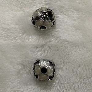AUTHENTIC PANDORA  ENAMEL DAISY FLOWER SILVER